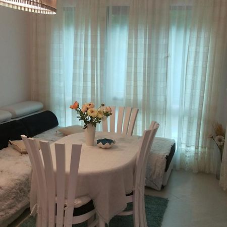 Luxury Sunrise Complex Apartment โกลเดน แซนส์ ภายนอก รูปภาพ