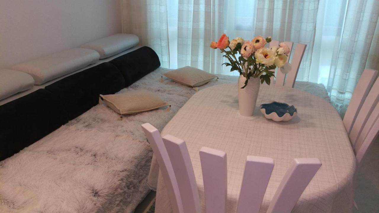 Luxury Sunrise Complex Apartment โกลเดน แซนส์ ภายนอก รูปภาพ