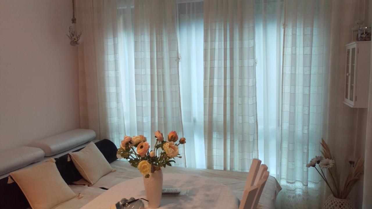 Luxury Sunrise Complex Apartment โกลเดน แซนส์ ภายนอก รูปภาพ