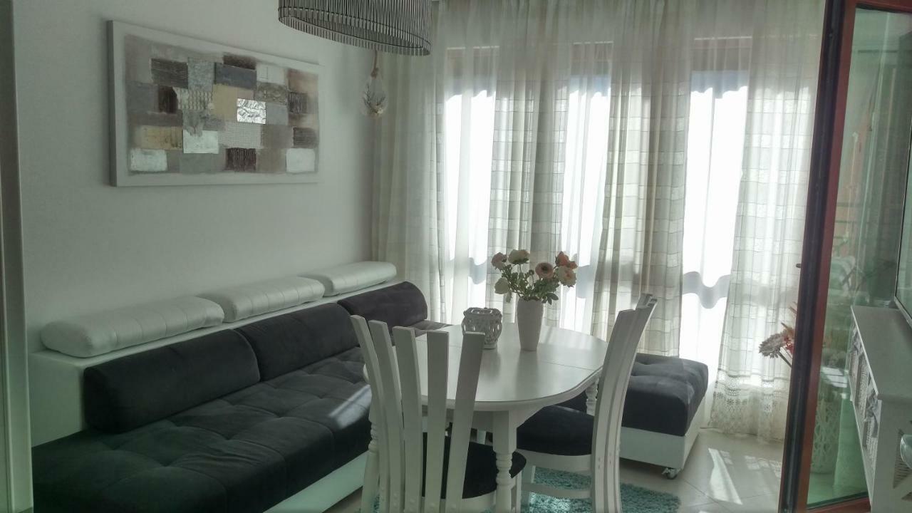 Luxury Sunrise Complex Apartment โกลเดน แซนส์ ภายนอก รูปภาพ